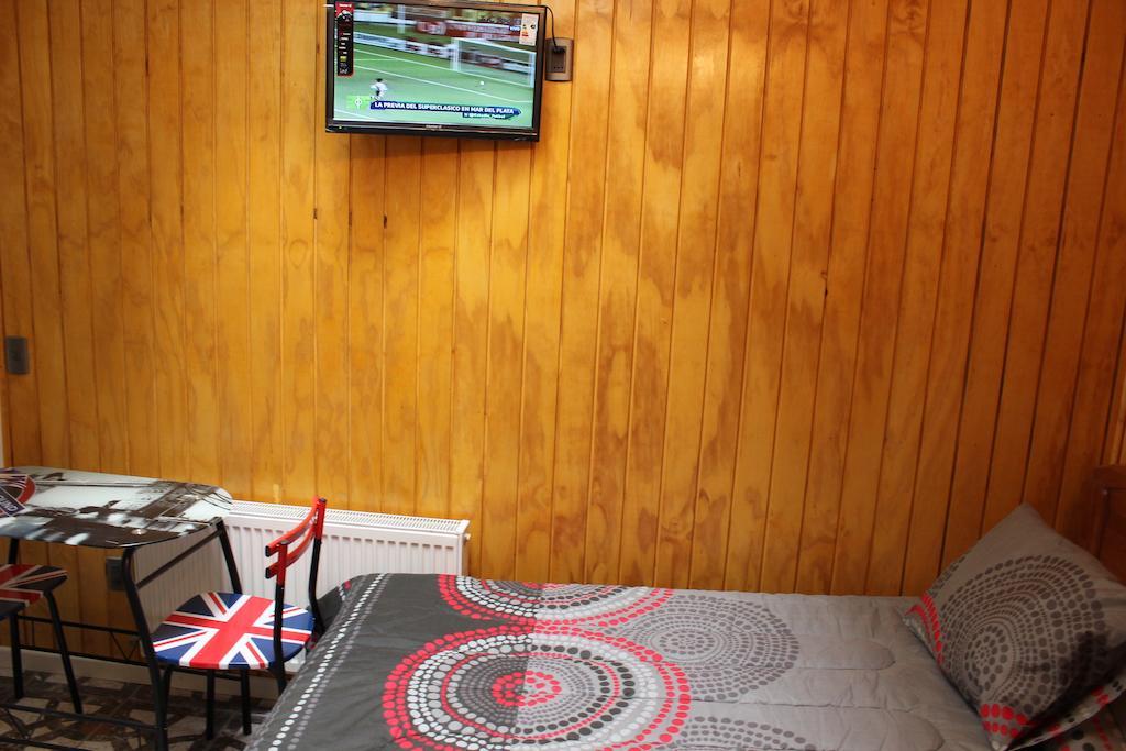 Hotel Yellow Submarine Punta Arenas Extérieur photo