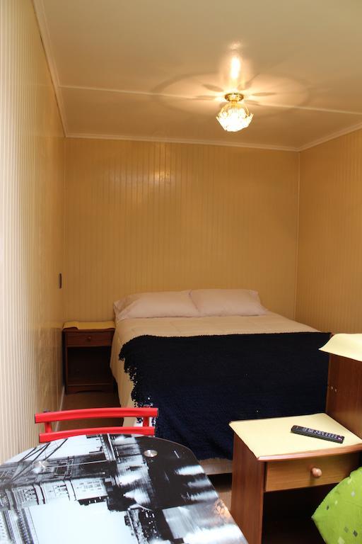 Hotel Yellow Submarine Punta Arenas Chambre photo