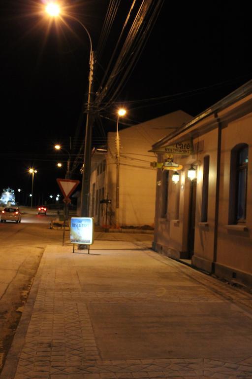 Hotel Yellow Submarine Punta Arenas Extérieur photo